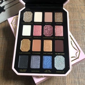 Too Faced Pretty Rich Palette!!